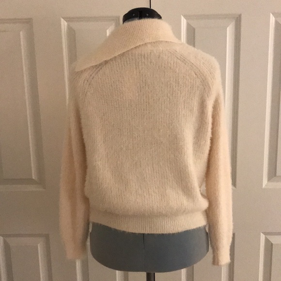 Soft Cozy Bellezza Republic Ivory Cream Sweater Size S… - Picture 3 of 16